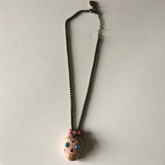 Betsey Johnson Skull Necklace NWOT - Picture 1 of 2